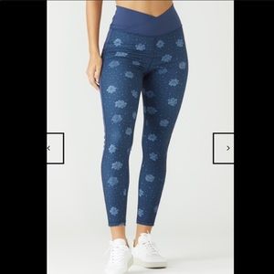 Glyder blue cross leggings